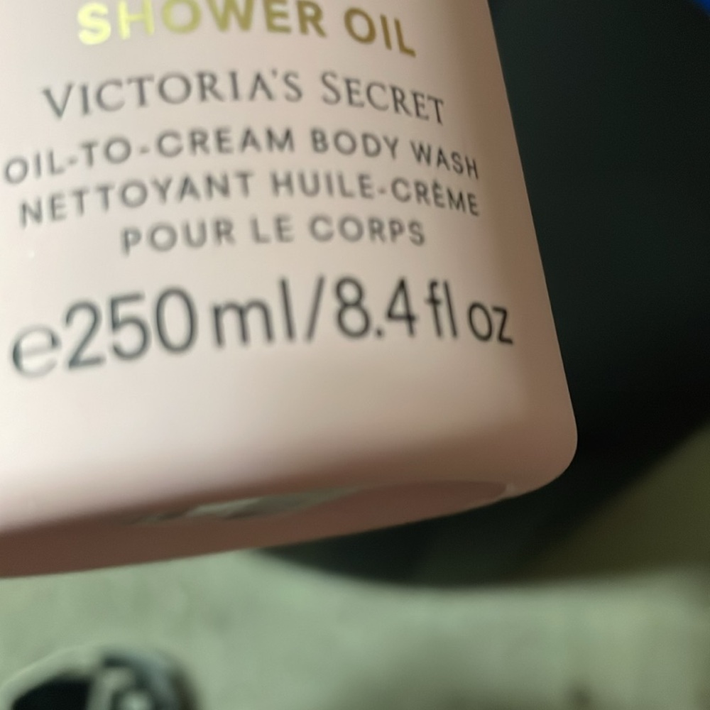 Victoria's Secret Love Silk Shower Oil and Fragrance Cream - Pink and Gold BNIP - Picture 7 of 8